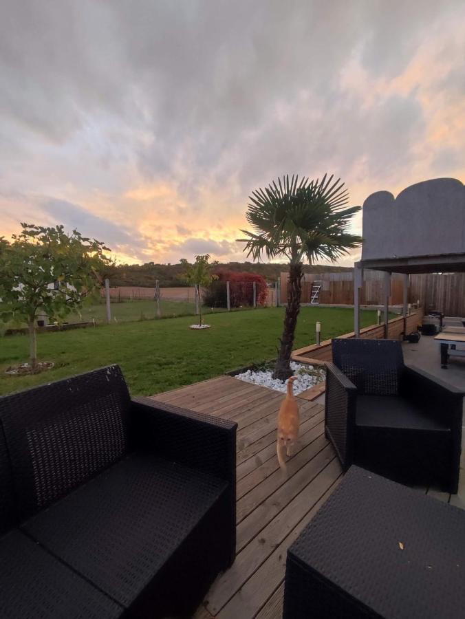 Appartement 100M2, Independant Dans Notre Maison Garennes-sur-Eure エクステリア 写真