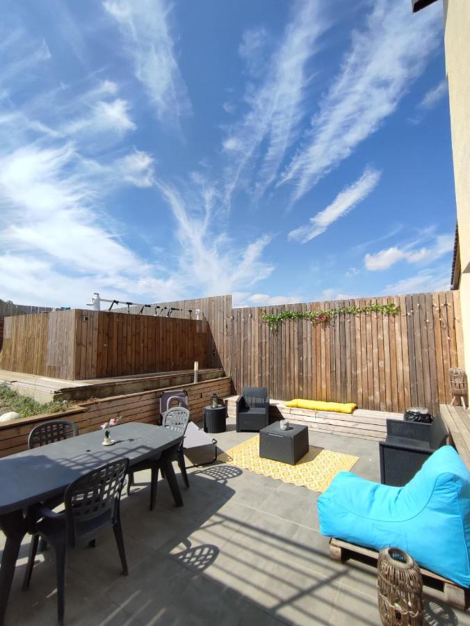 Appartement 100M2, Independant Dans Notre Maison Garennes-sur-Eure エクステリア 写真