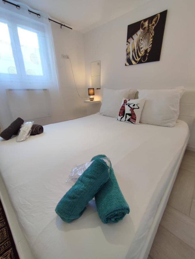 Appartement 100M2, Independant Dans Notre Maison Garennes-sur-Eure エクステリア 写真