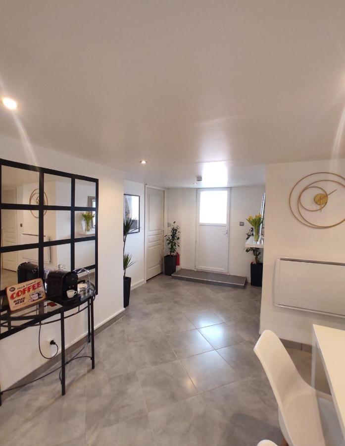 Appartement 100M2, Independant Dans Notre Maison Garennes-sur-Eure エクステリア 写真